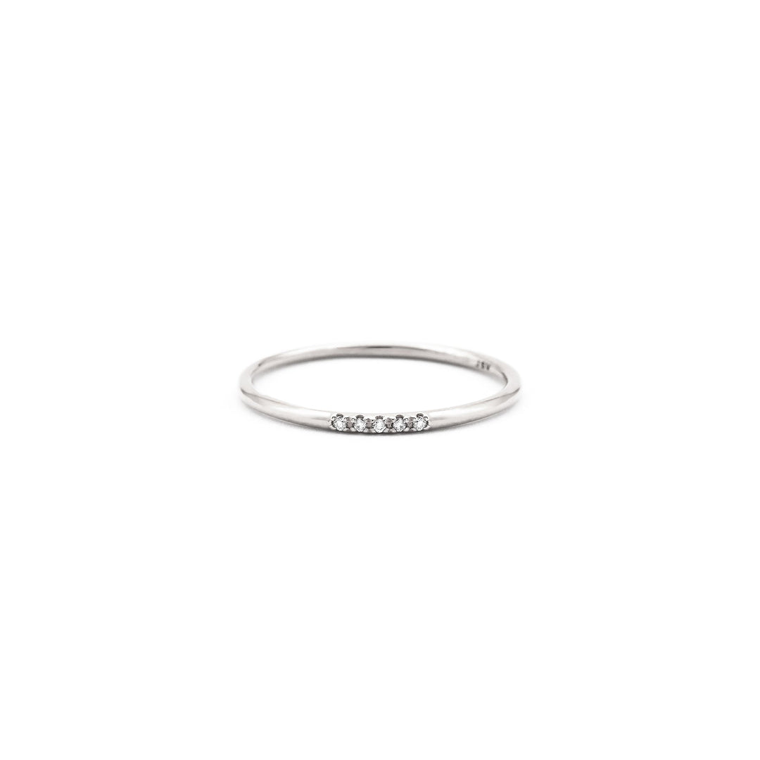 Simple Cluster Five Diamond Ring